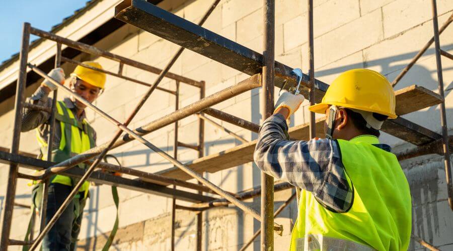 Professional fairlawn roofing services in Edmore, MI
